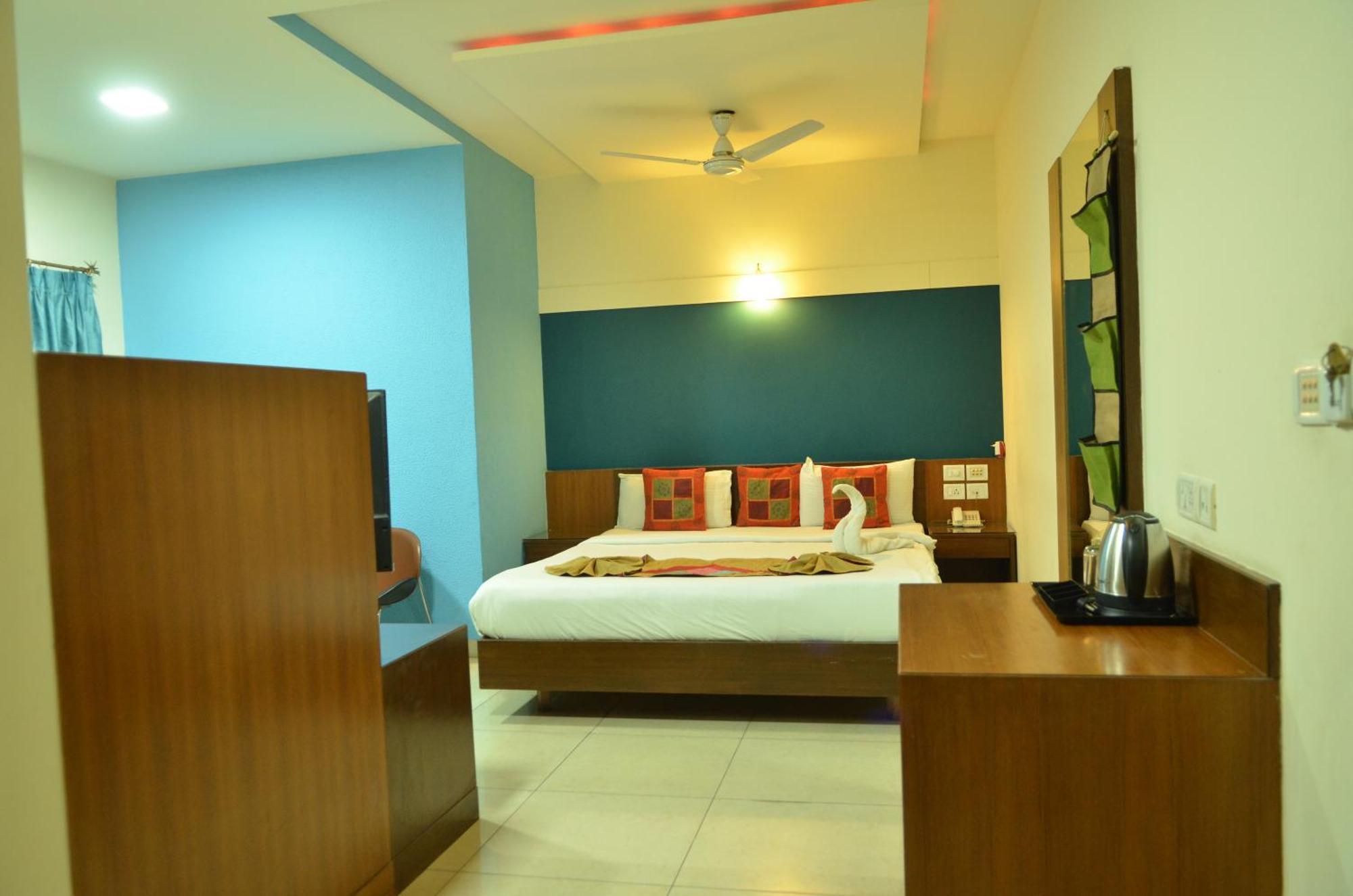 Cubbon Suites - 10 Minute Walk To Mg Road, Mg Road Metro And Church Street Bangalore Eksteriør billede